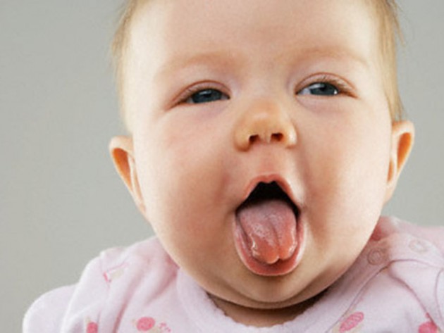 Молочница у новорожденного на языке, во рту: почему возникает и как с ней справиться?
