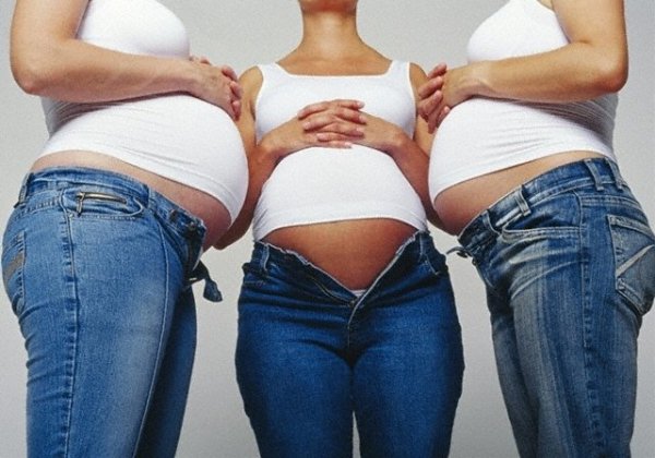 Месячные во время беременности – что это может быть?
