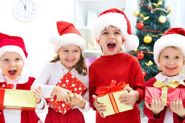 Как выбрать хороший подарок детям на Новый год в школу?