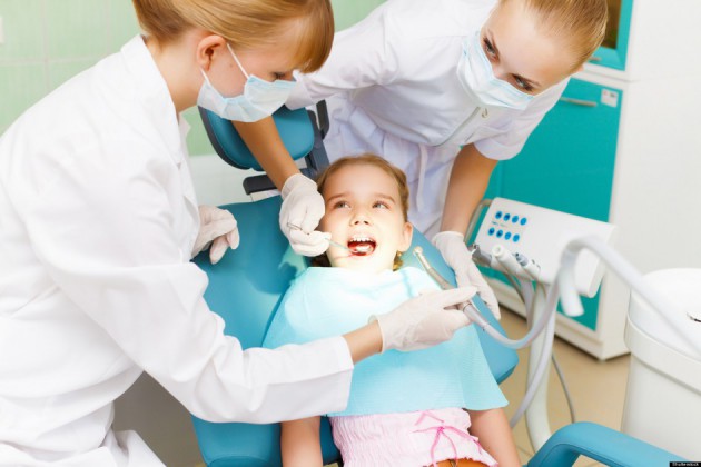 Кариес молочных зубов: надо ли лечить?