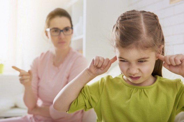 5 фраз, которые испортят отношения с ребенком