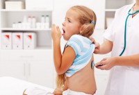 Сухой кашель у ребенка: что делать родителям?