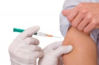Вакцинация взрослых от кори: почему она нужна и какую вакцину выбрать?