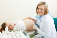 Узкий таз при беременности: как рожать?