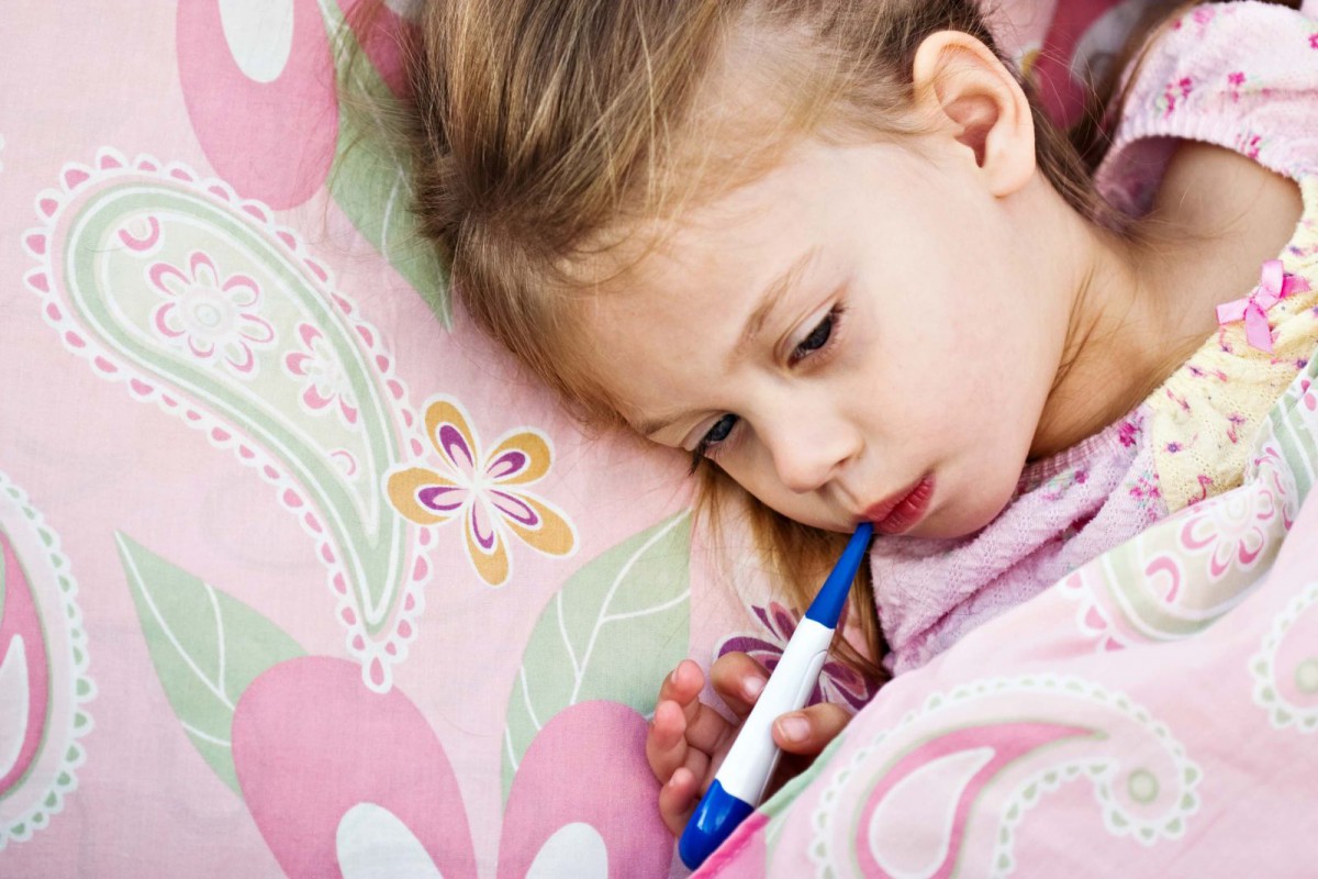 У ребенка болит живот температура кашель насморк