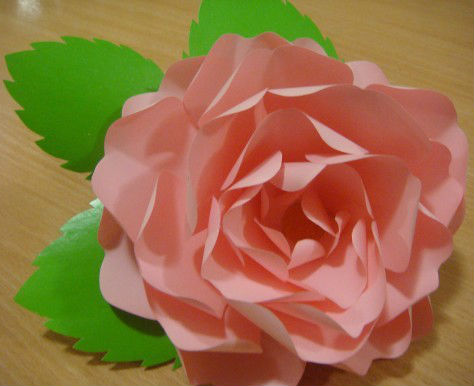 Готовый цветок из бумаги